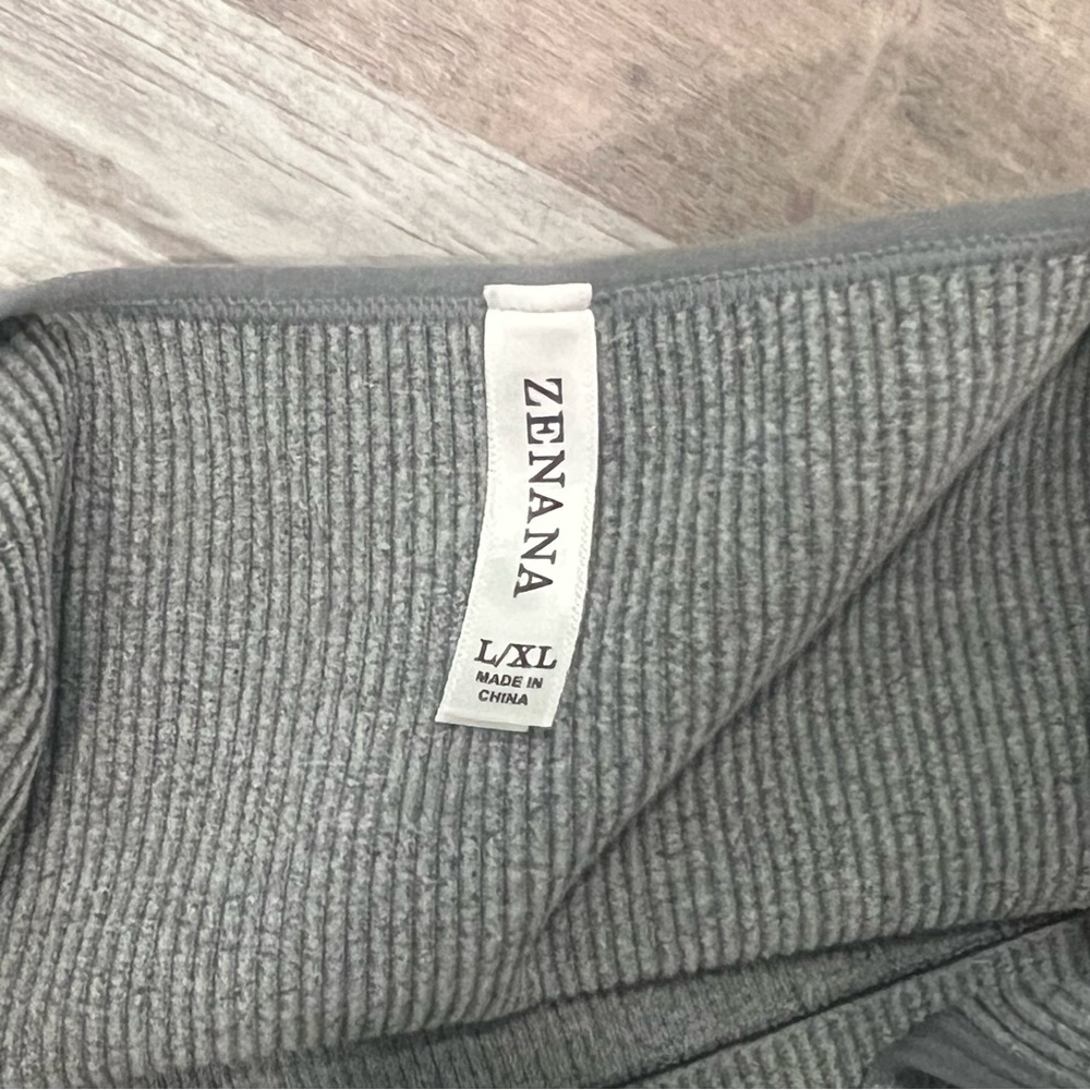 Zenana Ribbed Square Neck Cropped Top Tank Grey size L/XL - Picture 3 of 4